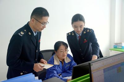 荣成税务 '税密码'助力'海带之都'合成技术研发扬帆远航